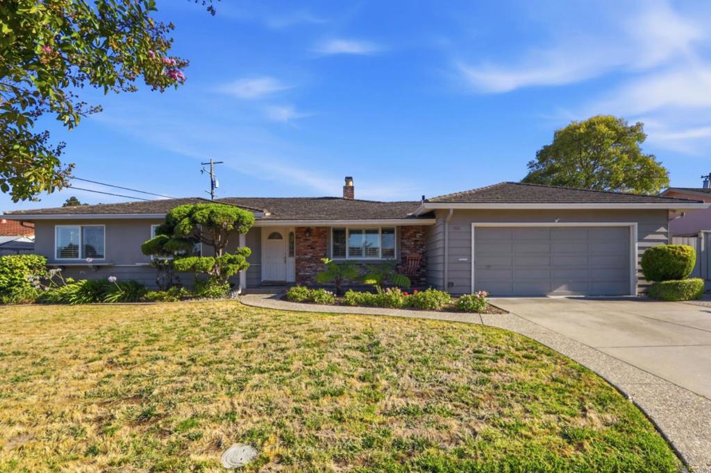 7422 Fallenleaf Lane