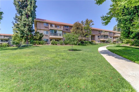 Photo of 2396 W Via Mariposa W #3H, Laguna Woods, CA 92637 (MLS # LG26194285)