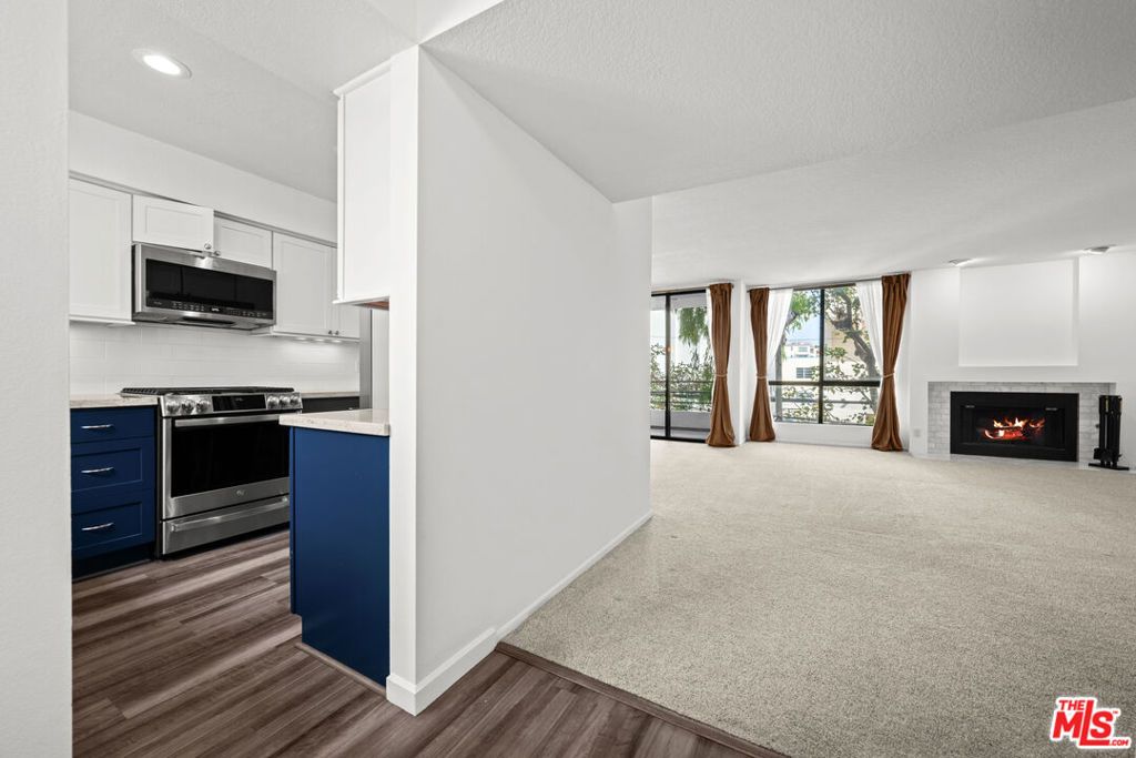 Photo of 1312 S Saltair Avenue #215, Los Angeles, CA 90025 (MLS # 25617095)