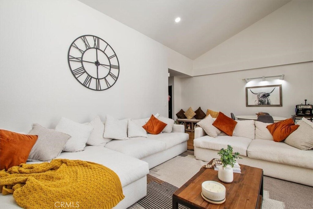 43334 32nd Street W 44