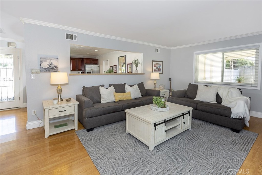 1329 Essex Court