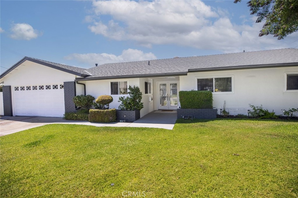 1329 Essex Court