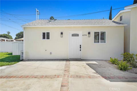 Photo of 6724 Katherine Avenue, Van Nuys, CA 91405 (MLS # BB26169757)