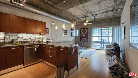 Photo of 645 W 9th Street #609, Los Angeles, CA 90015 (MLS # 26840209)