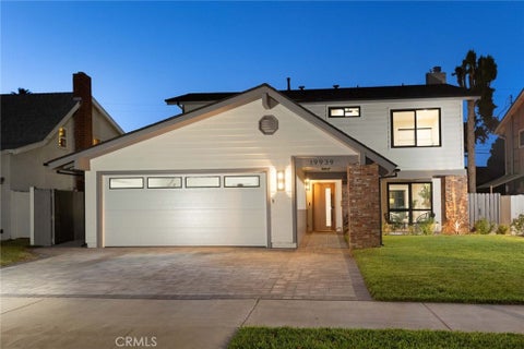 Photo of 19939 Hemmingway ST, Winnetka, CA 91306 (MLS # SR26189092)