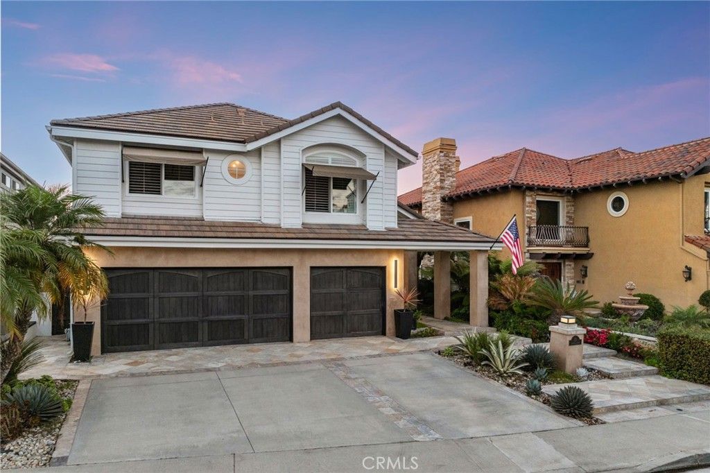 Photo of 25 Larkfield Ln, Laguna Niguel, CA 92677 (MLS # SW25232227)