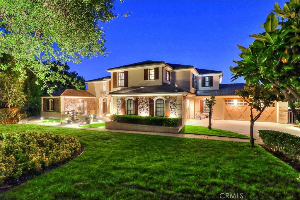 725 Carriage House Drive