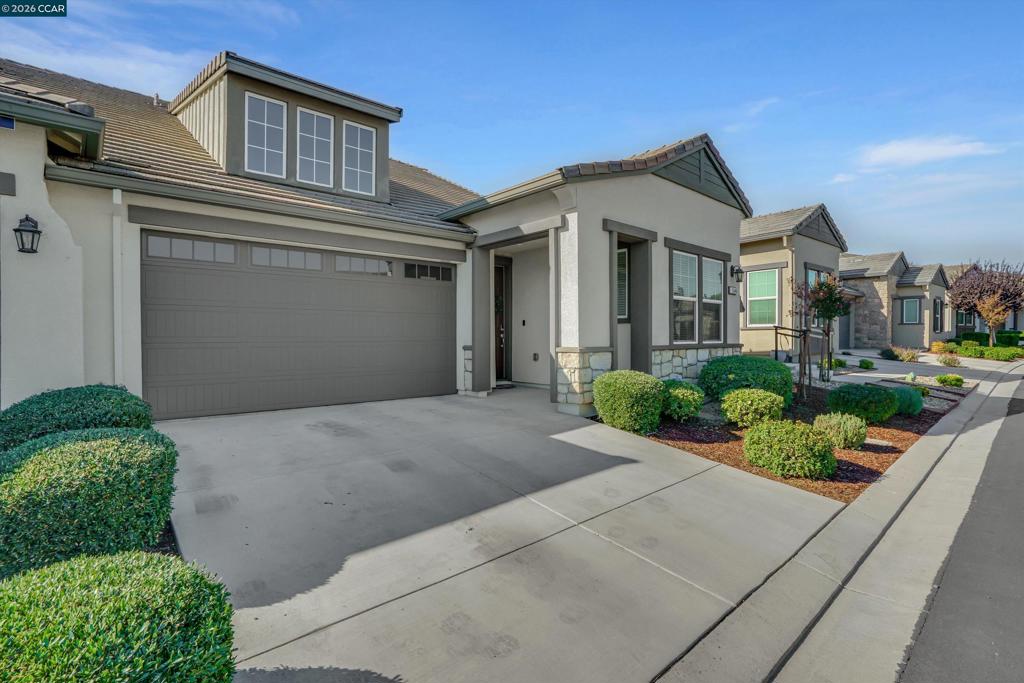 Photo of 1546 Spumante Ln Ln, Brentwood, CA 94513 (MLS # 41151528)