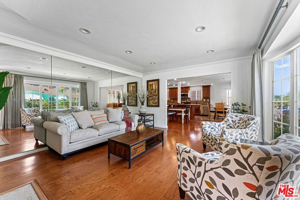 Photo of 3627 Olympiad Drive, View Park, CA 90043 (MLS # 25613929)