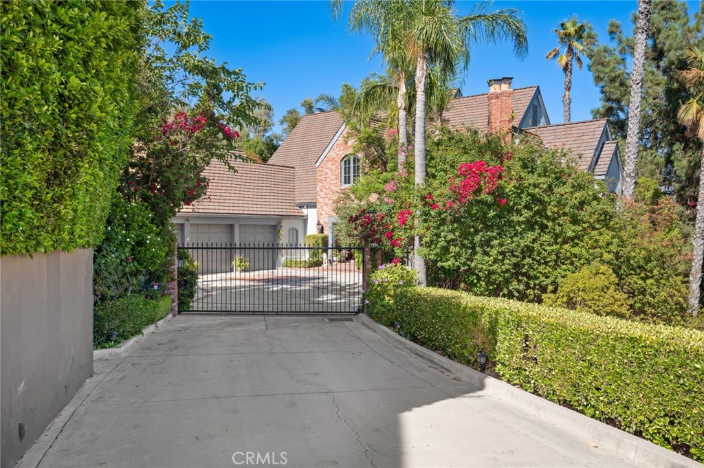 10302 Broadview Place