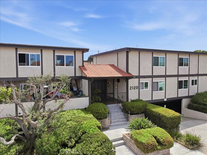 2120 Dufour Avenue