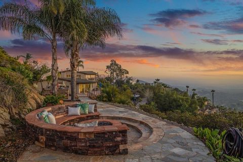 3698 Camino De Las Lomas Vista CA 92084