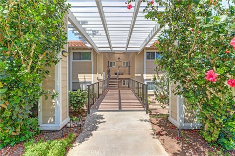 Photo of 3298 Via Carrizo #O, Laguna Woods, CA 92637 (MLS # OC26189663)