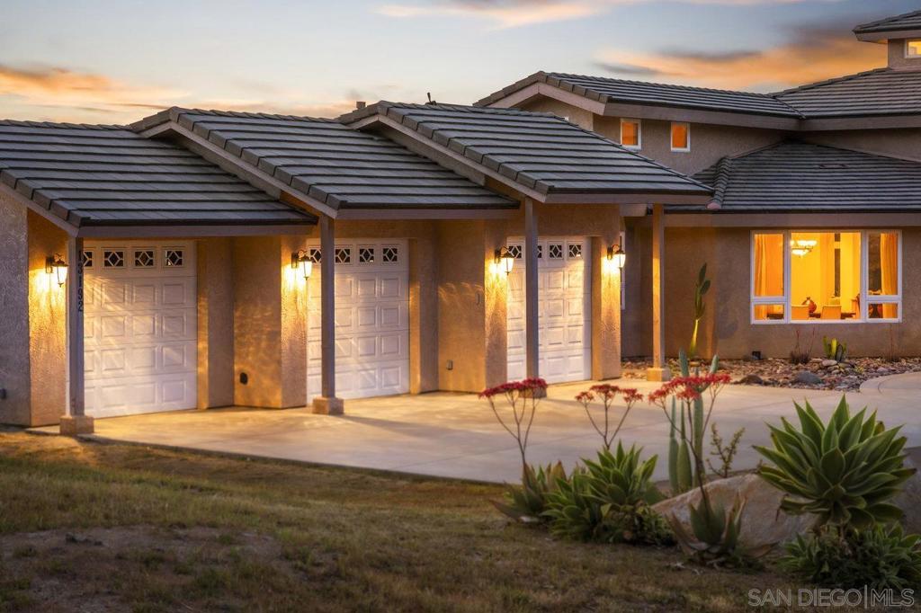 13192 Yerba Valley Way
