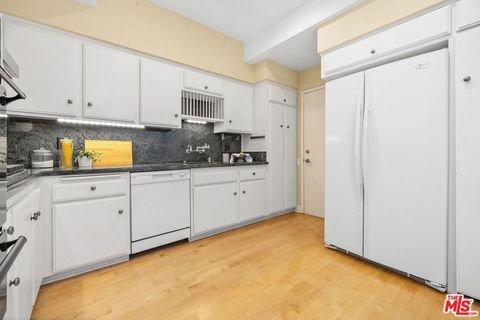 Tiny photo for 1220 Manning Avenue #7, Los Angeles, CA 90024 (MLS # 26643483)