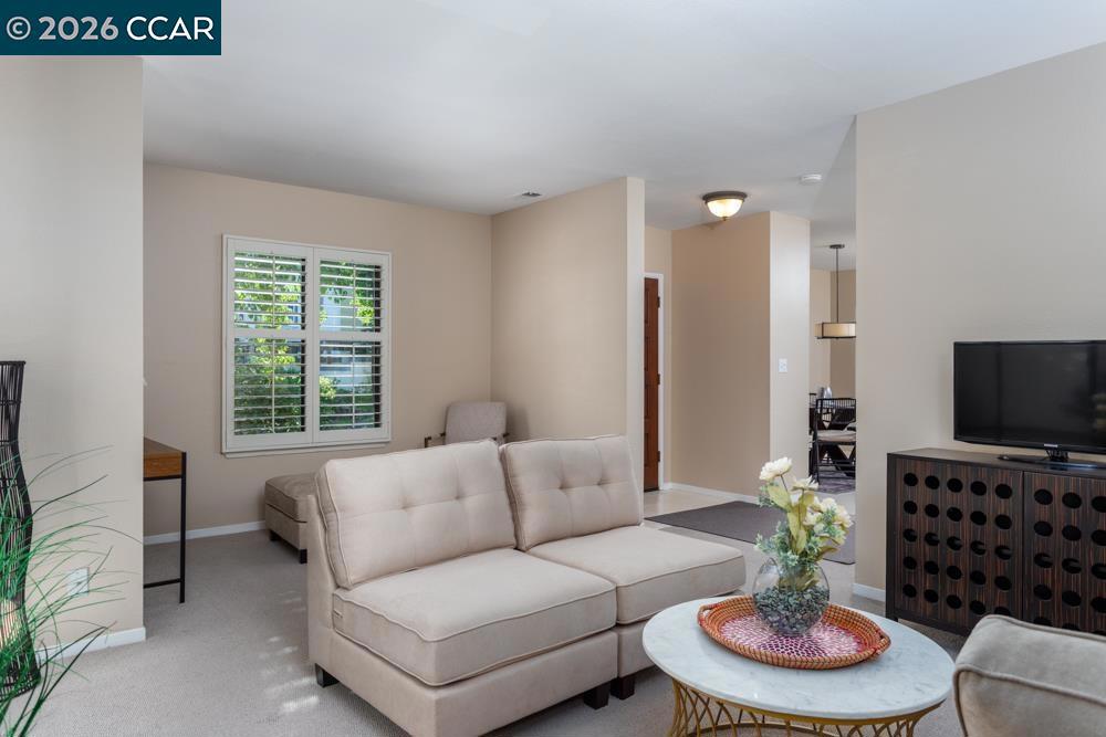 558 Churchill Downs Ct