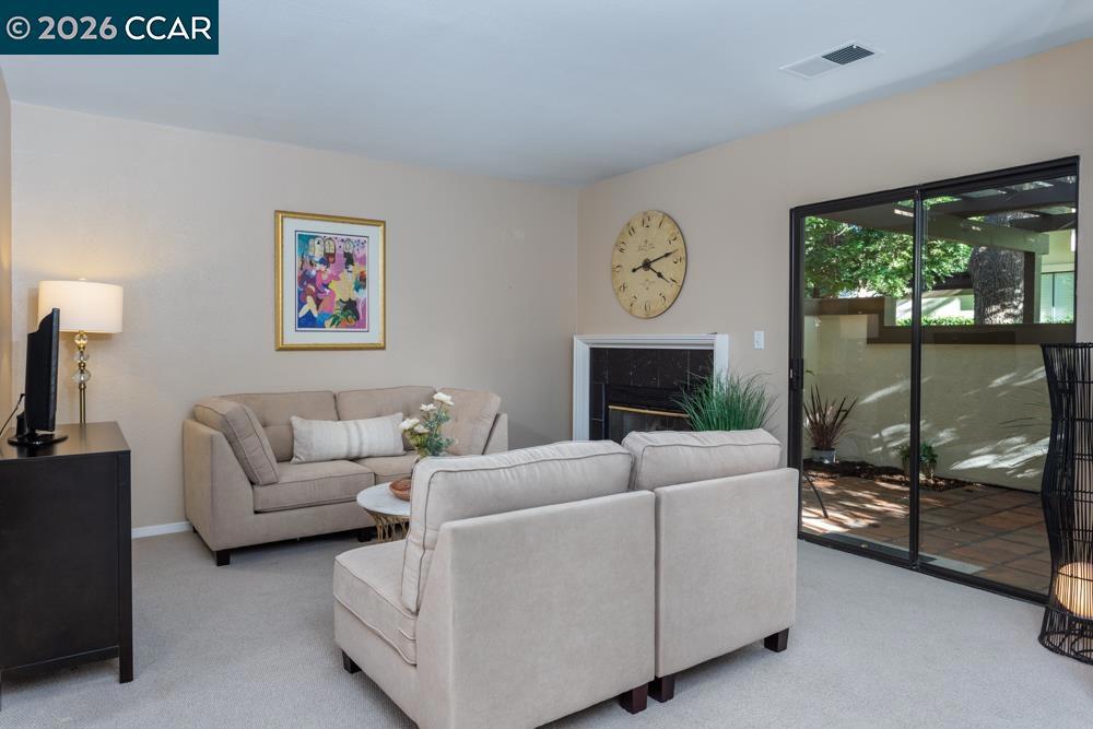 558 Churchill Downs Ct