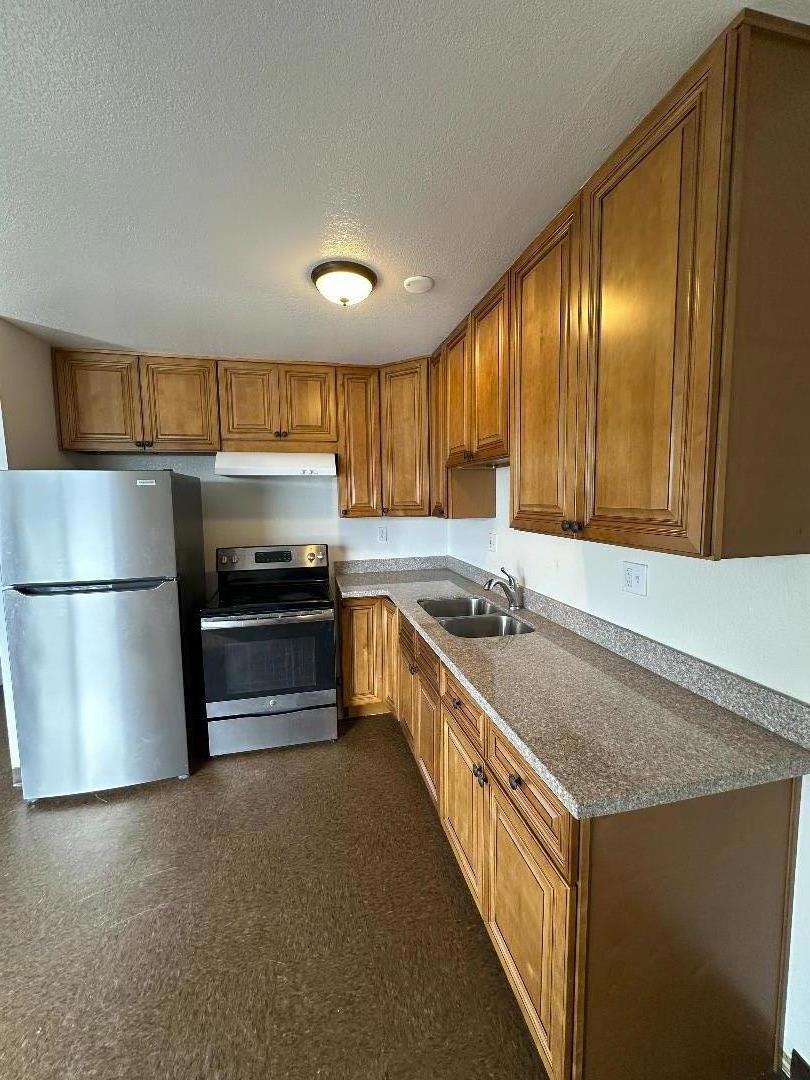 1155 E Laurel Drive
