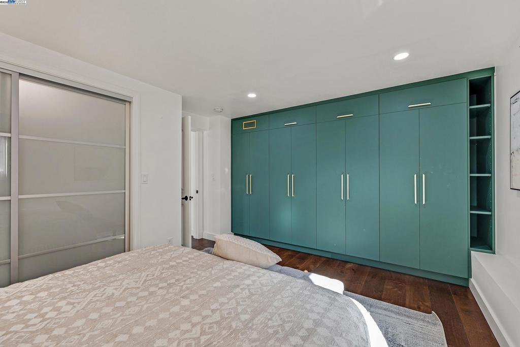 MIDTOWN TERRACE - Residential