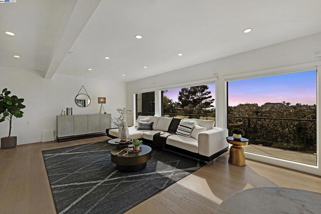 MIDTOWN TERRACE - Residential