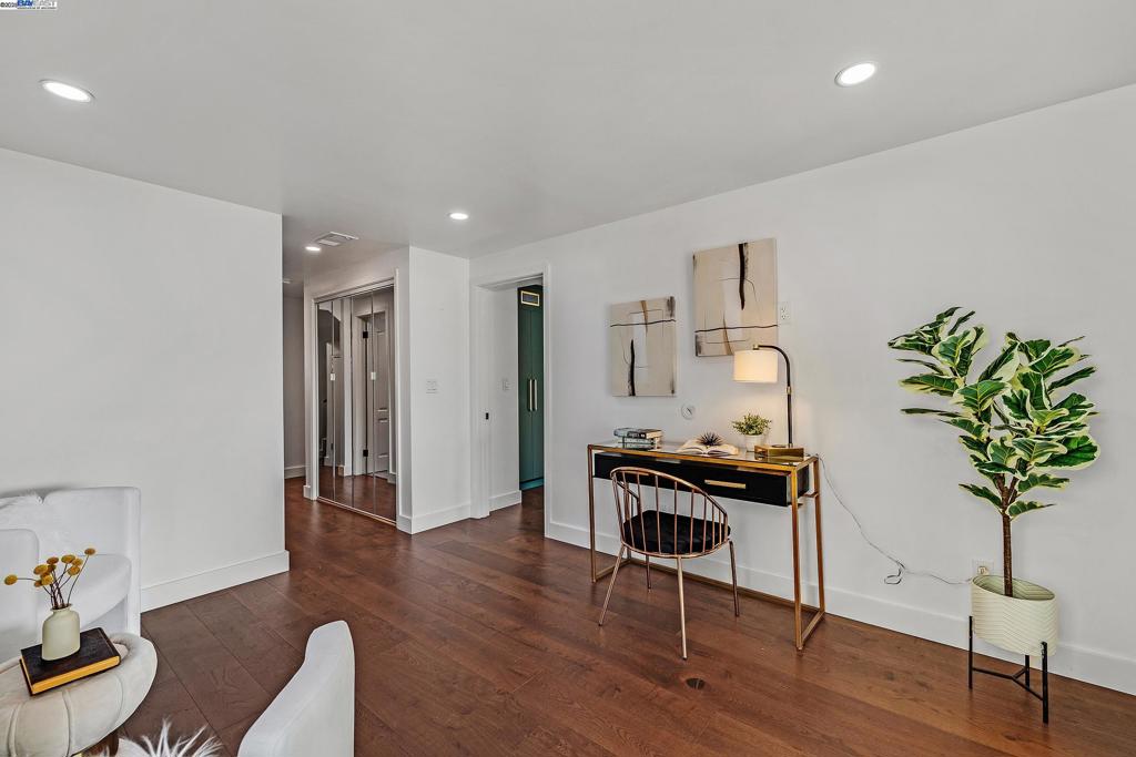 MIDTOWN TERRACE - Residential