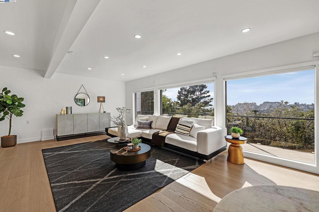 MIDTOWN TERRACE - Residential