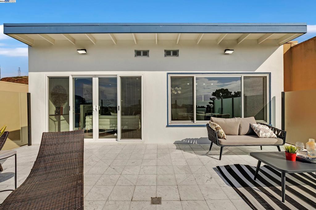 MIDTOWN TERRACE - Residential