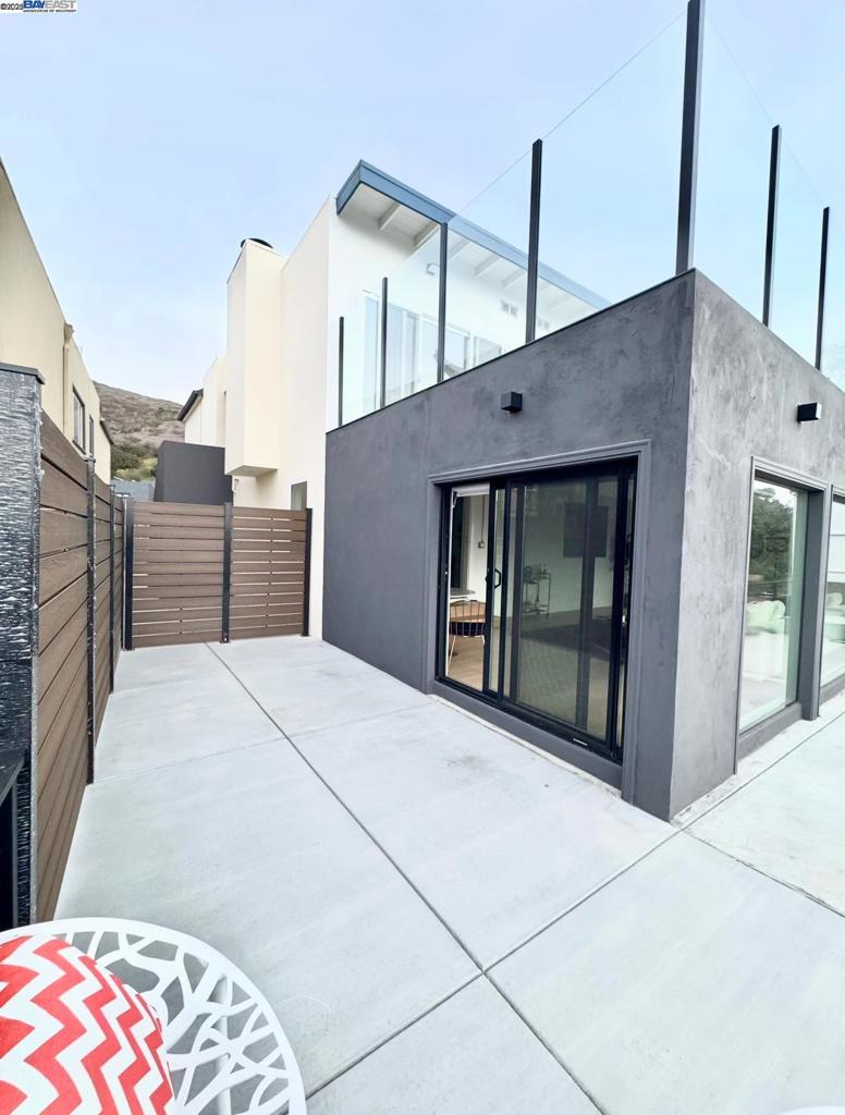 MIDTOWN TERRACE - Residential