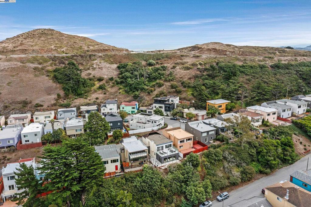 MIDTOWN TERRACE - Residential