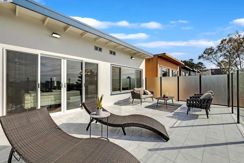 MIDTOWN TERRACE - Residential