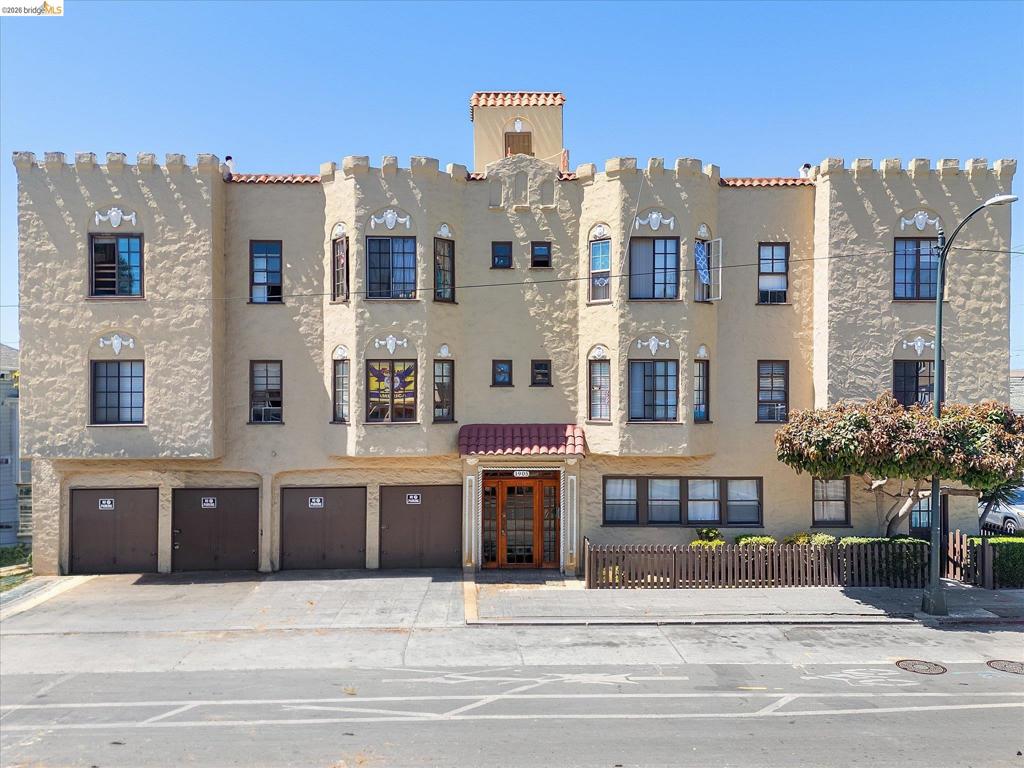 1905 Foothill Blvd