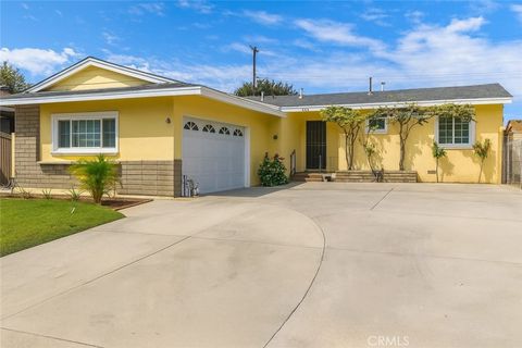 Photo of 2123 W Orange Avenue, Anaheim, CA 92804 (MLS # PW26022213)