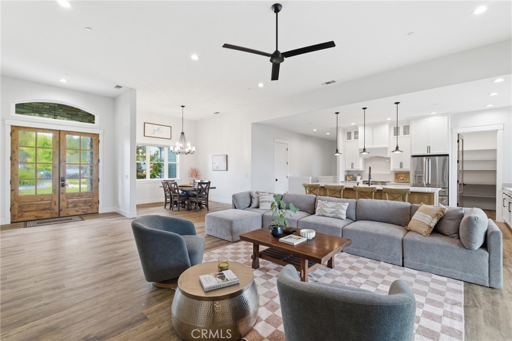 1525 Forest Circle