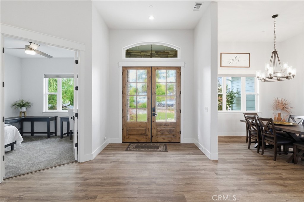 1525 Forest Circle