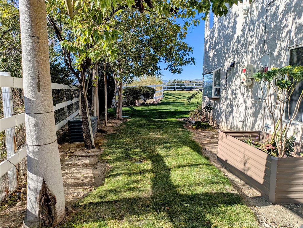 15435 Live Oak Springs Canyon