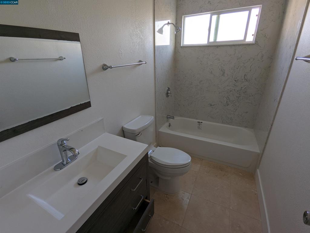 VALLEJOHES - Residential Lease