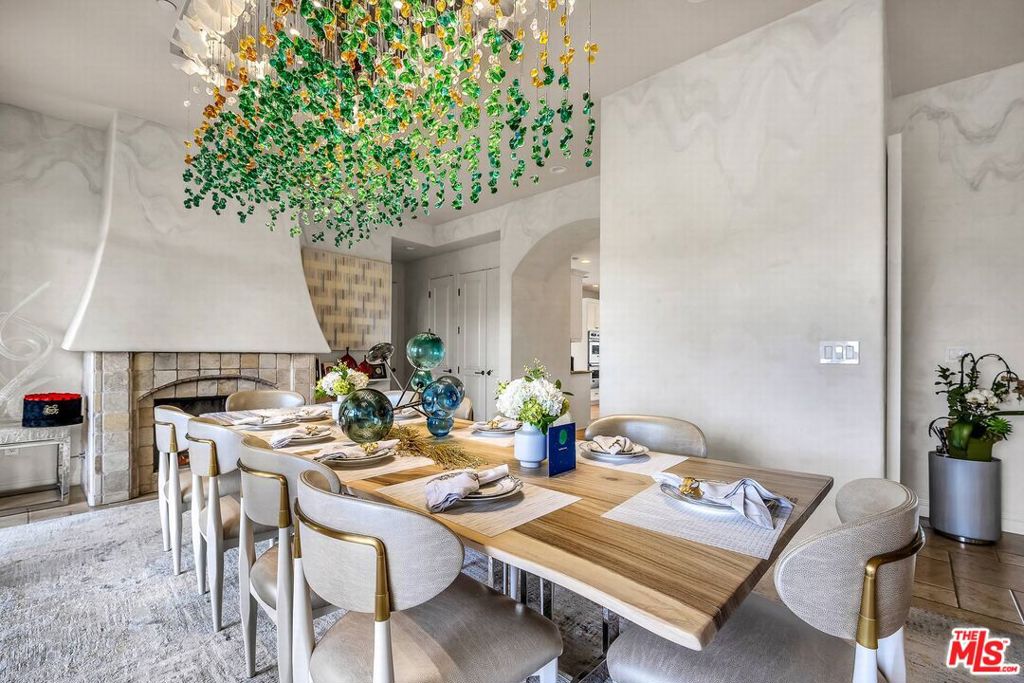 3110 Benedict Canyon Drive