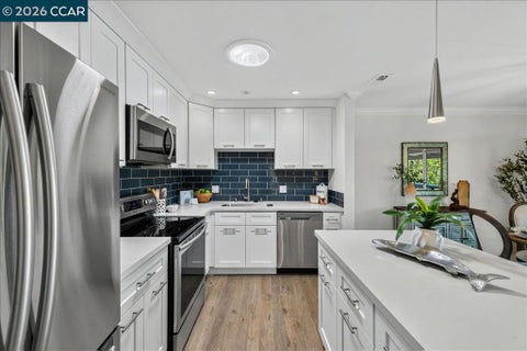 Photo of 1217 Leisure Ln Ln #5, Walnut Creek, CA 94595 (MLS # 41140172)