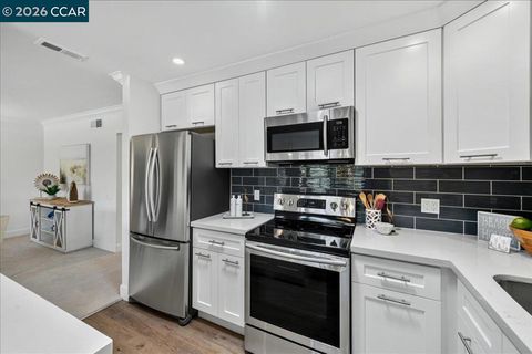 Photo of 1217 Leisure Ln Ln #5, Walnut Creek, CA 94595 (MLS # 41140172)