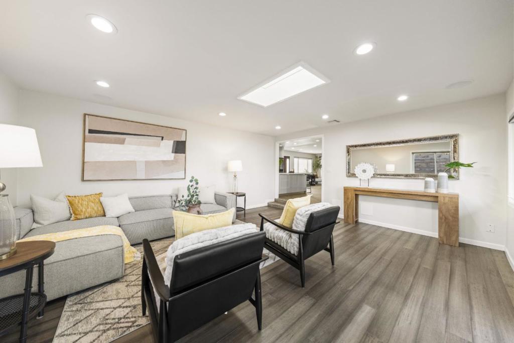 39666 Whitecap Way