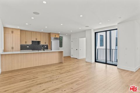 Photo of 5539 Tova Drive, Sherman Oaks, CA 91411 (MLS # 26834233)