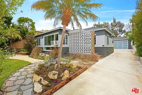 Photo of 828 Hill Street, Santa Monica, CA 90405 (MLS # 26861973)
