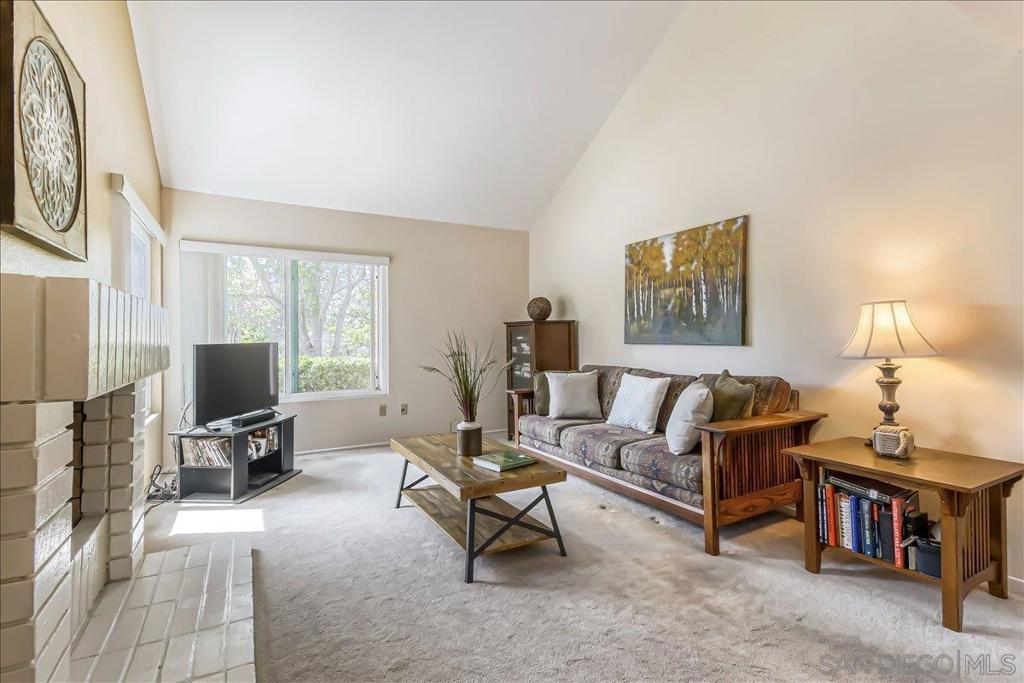 10706 Esmeraldas Dr.