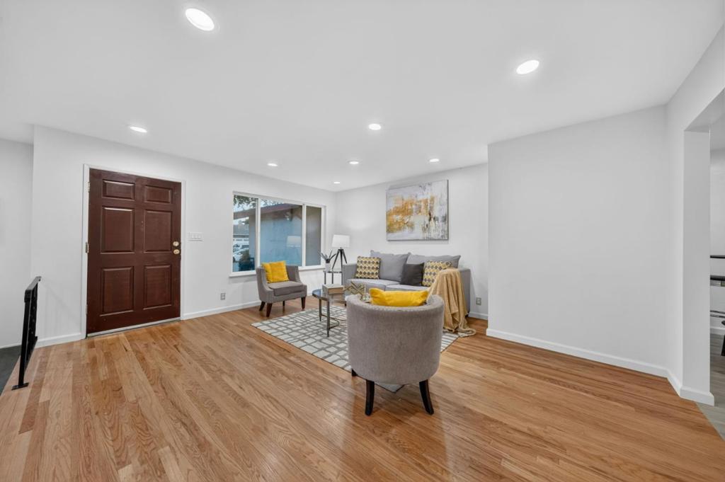 369 Grandin Court