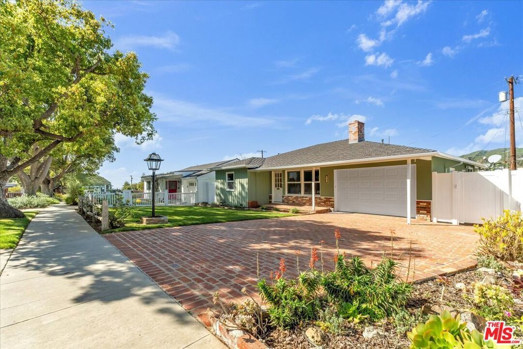 Photo of 763 Wildomar, Pacific Palisades, CA 90272 (MLS # 26633637)