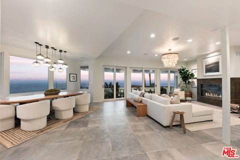 Photo of 31558 Victoria Point Road, Malibu, CA 90265 (MLS # 26834703)