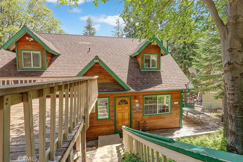 Photo of 318 Old Toll Road, Lake Arrowhead, CA 92352 (MLS # OC26116655)