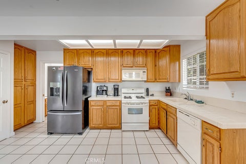 Photo of 318 Old Toll Road, Lake Arrowhead, CA 92352 (MLS # OC26116655)