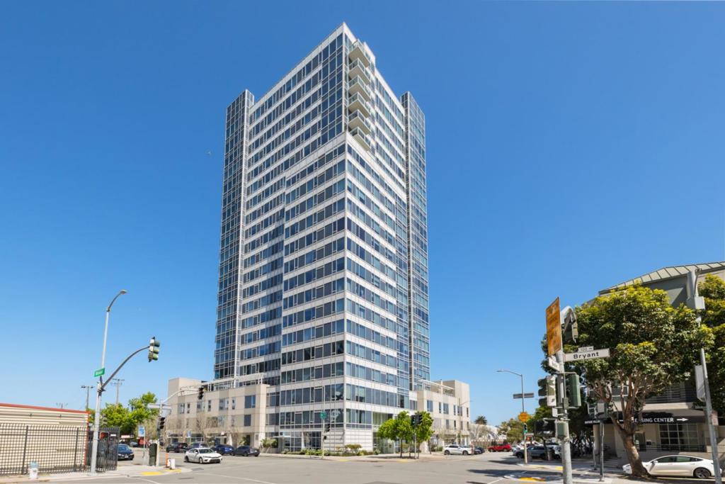 Downtown Living with Iconic Bay Bridge Views. This stunning modern condo in the heart of San Francisco boasts breathtaking Bay Bridge vistas. Inside, find fresh paint, pristine wood floors, and a stylish kitchen with stainless steel appliances. Indulge in exceptional amenities including a dedicated lobby attendant, secure garage parking, convenient mail/package service, a refreshing pool and spa, a fully equipped gym and an outdoor BBQ area. Enjoy unparalleled access to Oracle Park, Chase Center, the vibrant Embarcadero, Moscone Center, fantastic shopping, diverse restaurants, and effortless public transportation. Your urban oasis awaits!