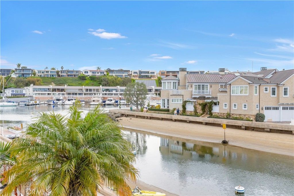 Photo of 325 Grand Canal, Newport Beach, CA 92662 (MLS # NP26073103)
